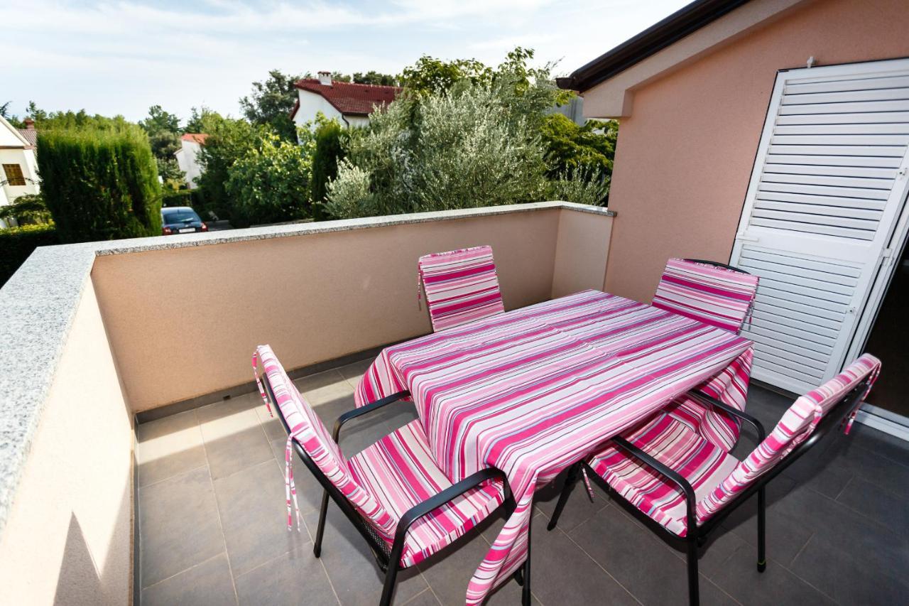 Premium Apartment Near Center And Beach With Parking Krk Town Exterior photo